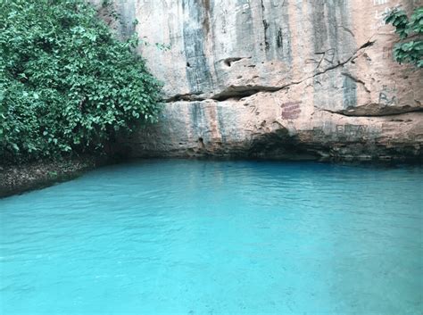 ¡Sumérgete en la Historia y la Naturaleza en las Cuevas de Yankari!